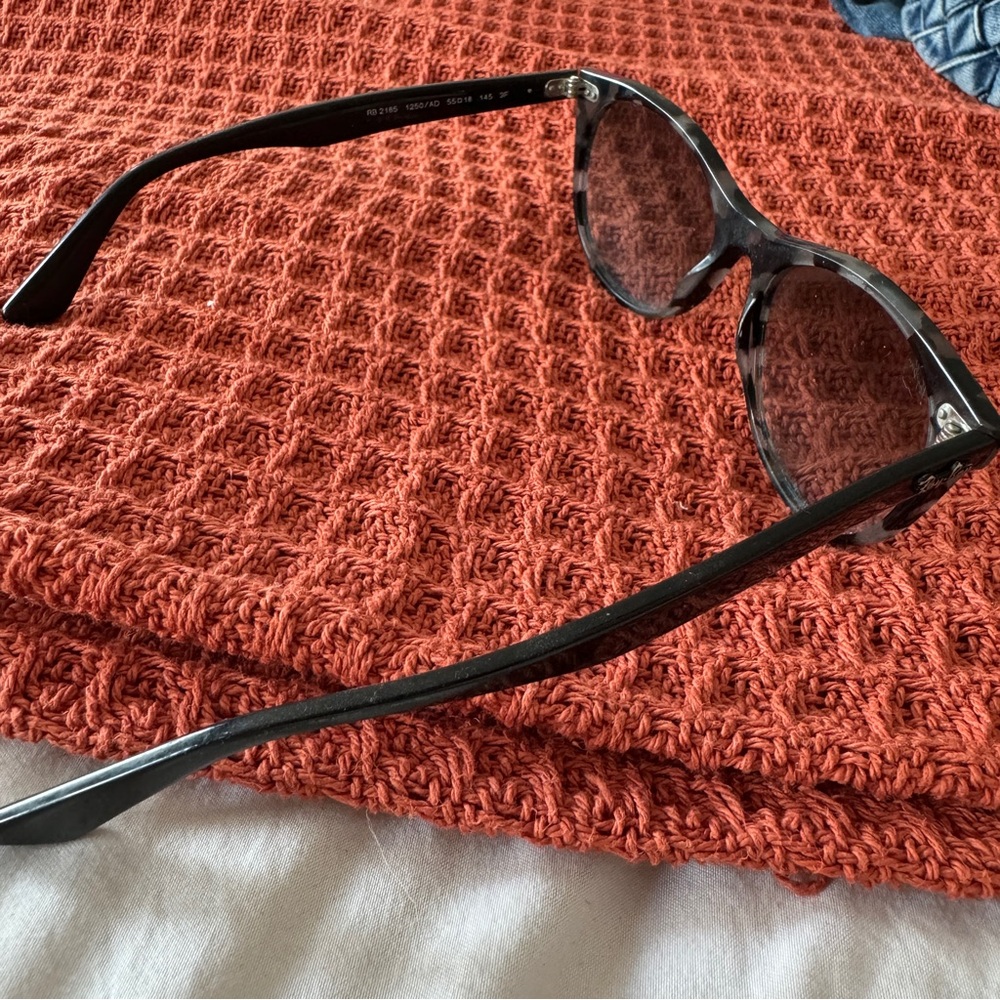 Raybans - Picture 4 of 4